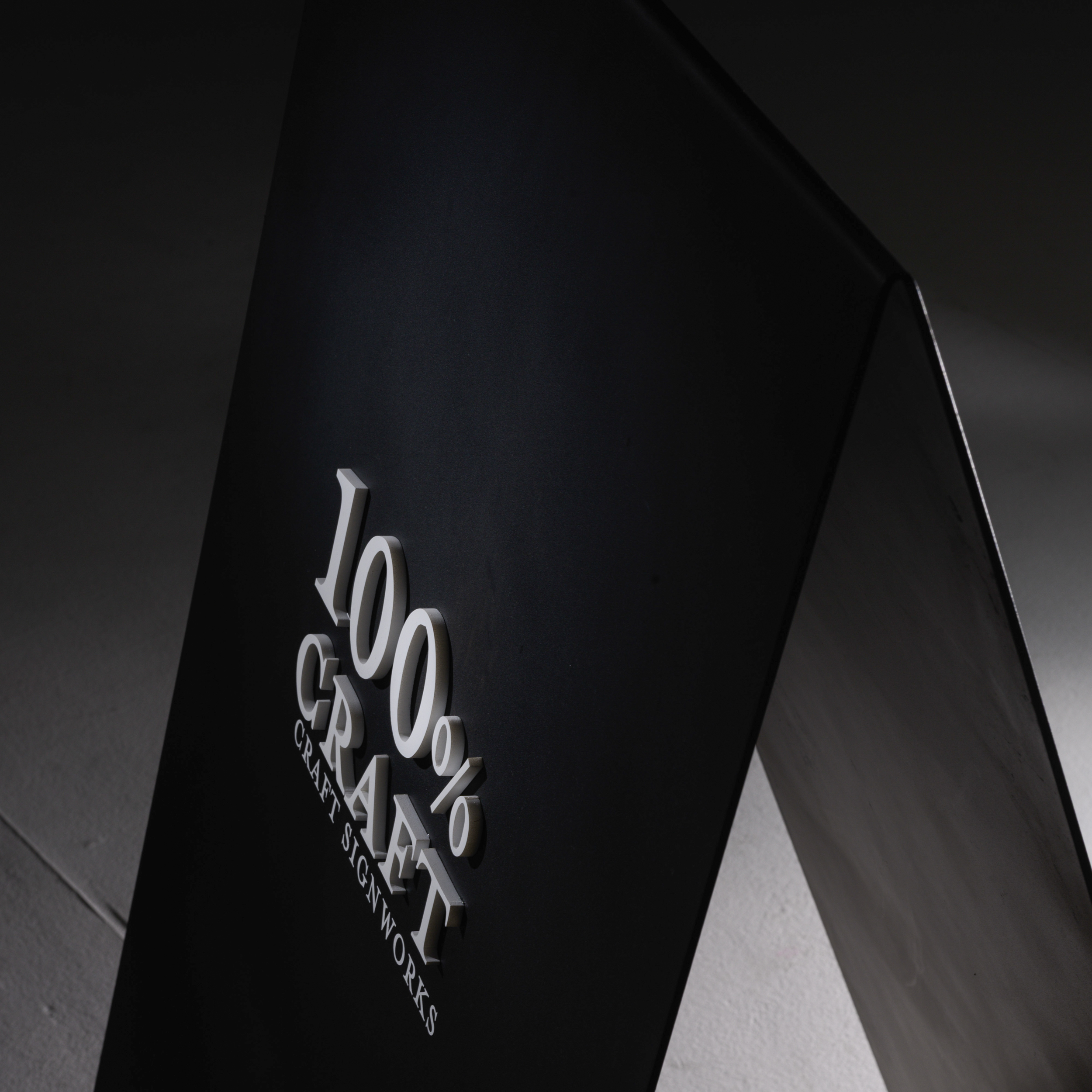 黒皮鉄　鉄板A型スタンド看板　屋外用 (1)