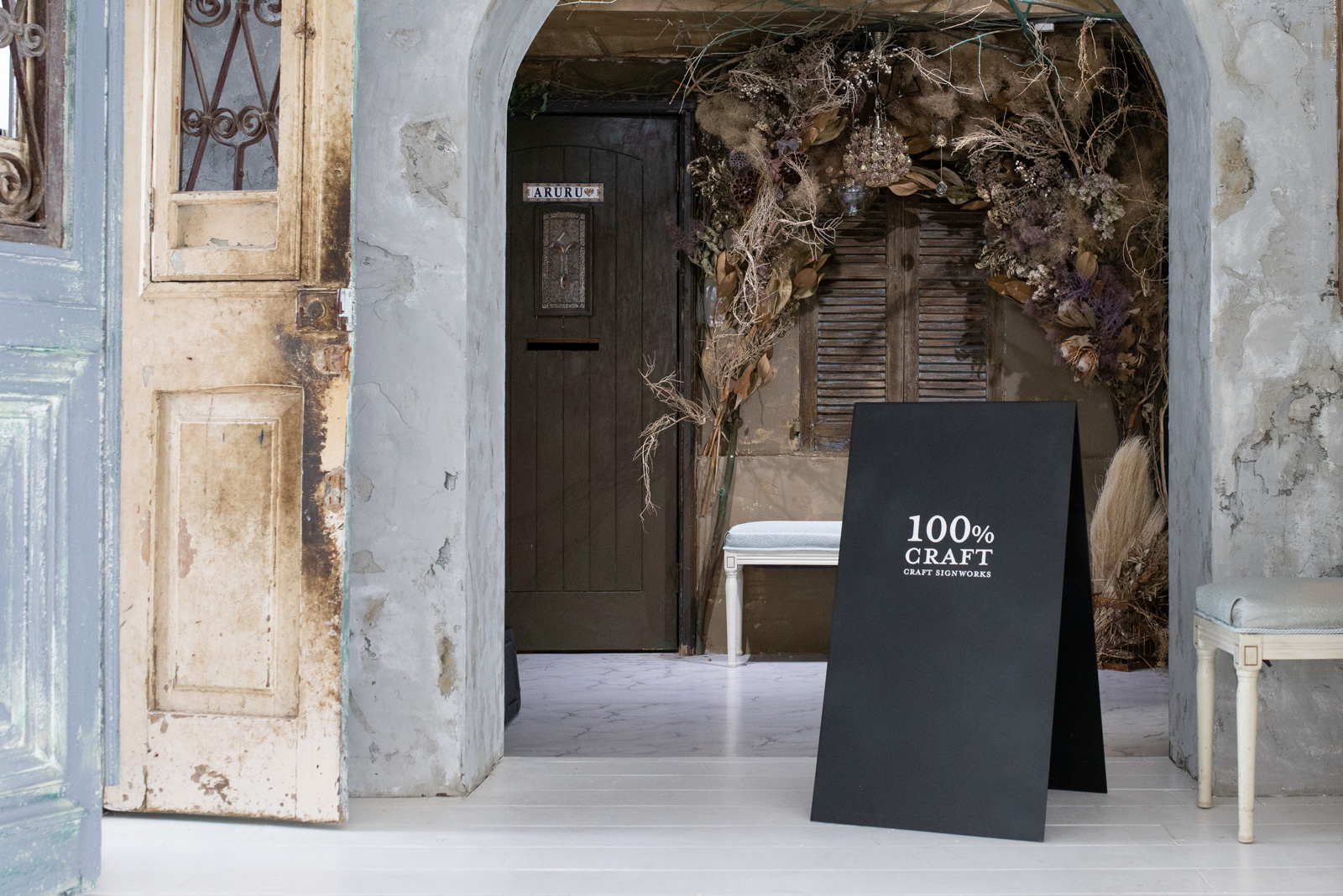 100%CRAFT おしゃれな看板デザイン屋外用 撮影画像 (2)